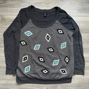 Torrid Bejeweled Quilted Baseball Tee Shirt Lomg Sleeves Grey Casual Size 0 (L)